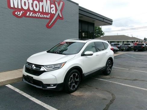 Used 2017 Honda CR-V Touring image 2