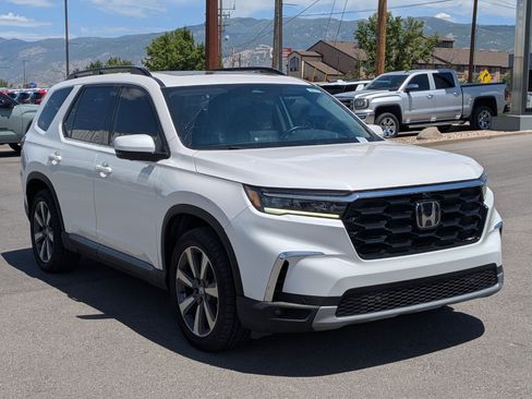 Used 2023 Honda Pilot Elite image 7
