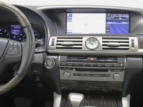 Used 2014 Lexus LS 460 L image 54