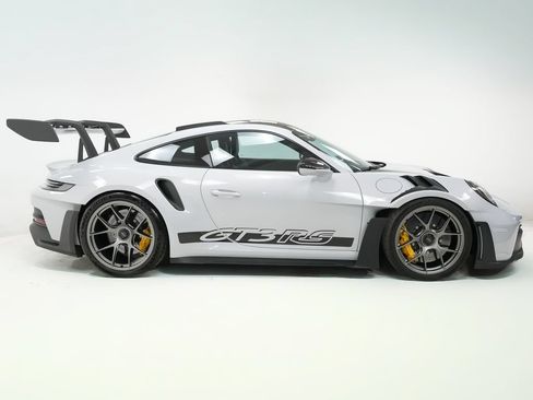Used 2024 Porsche 911 GT3 RS w/ Weissach Package RWD image 10