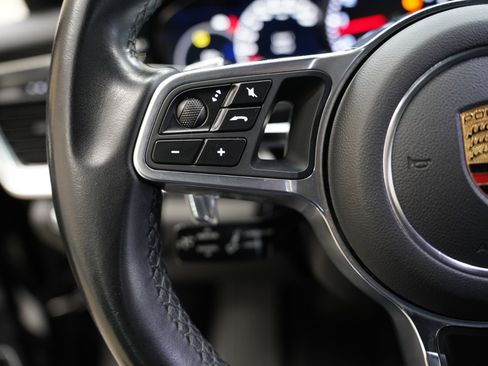 Used 2019 Porsche Panamera 4 Executive image 13