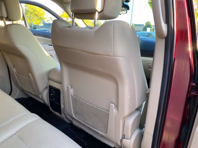 Used 2019 Jeep Grand Cherokee Laredo AWD/4WD image 31