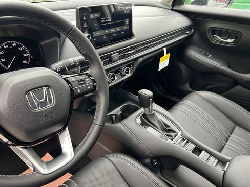New 2026 Honda HR-V EX-L image 11