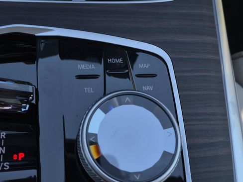 New 2026 BMW X7 xDrive40i w/ Executive Package image 24