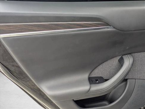 Used 2022 Tesla Model S AWD/4WD image 11