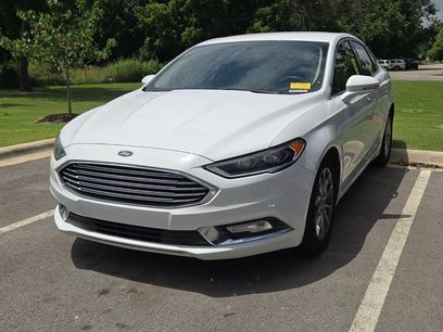 Used 2017 Ford Fusion SE w/ Fusion SE Technology Package