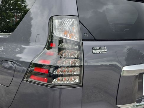 Used 2023 Lexus GX 460 Premium image 9