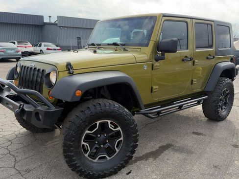 Used 2008 Jeep Wrangler Unlimited Rubicon w/ Dual Top Group image 3