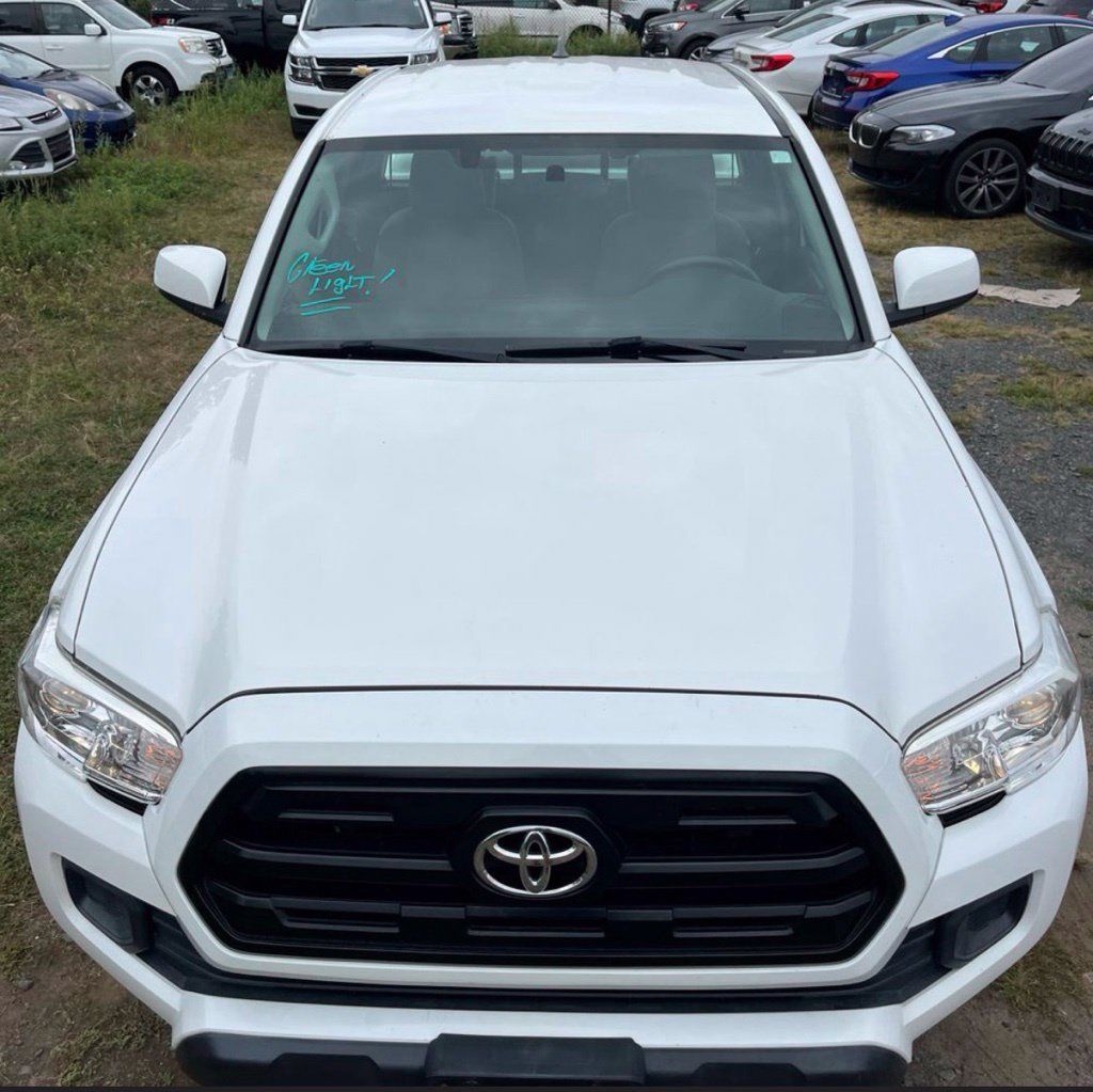 Used 2017 Toyota Tacoma SR RWD image 9