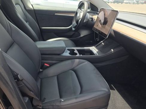 Used 2023 Tesla Model 3 Standard Range RWD image 3