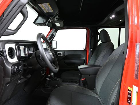 Used 2024 Jeep Wrangler Sport S image 3