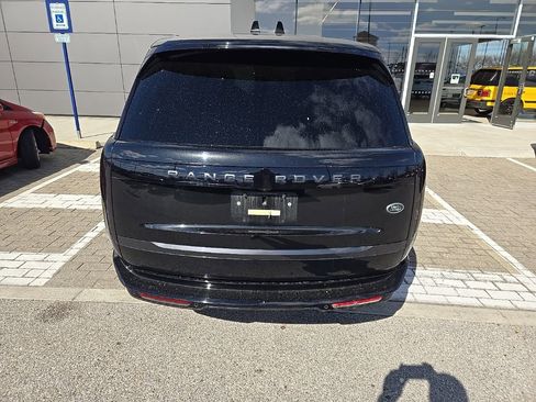 Certified 2023 Land Rover Range Rover SE image 6