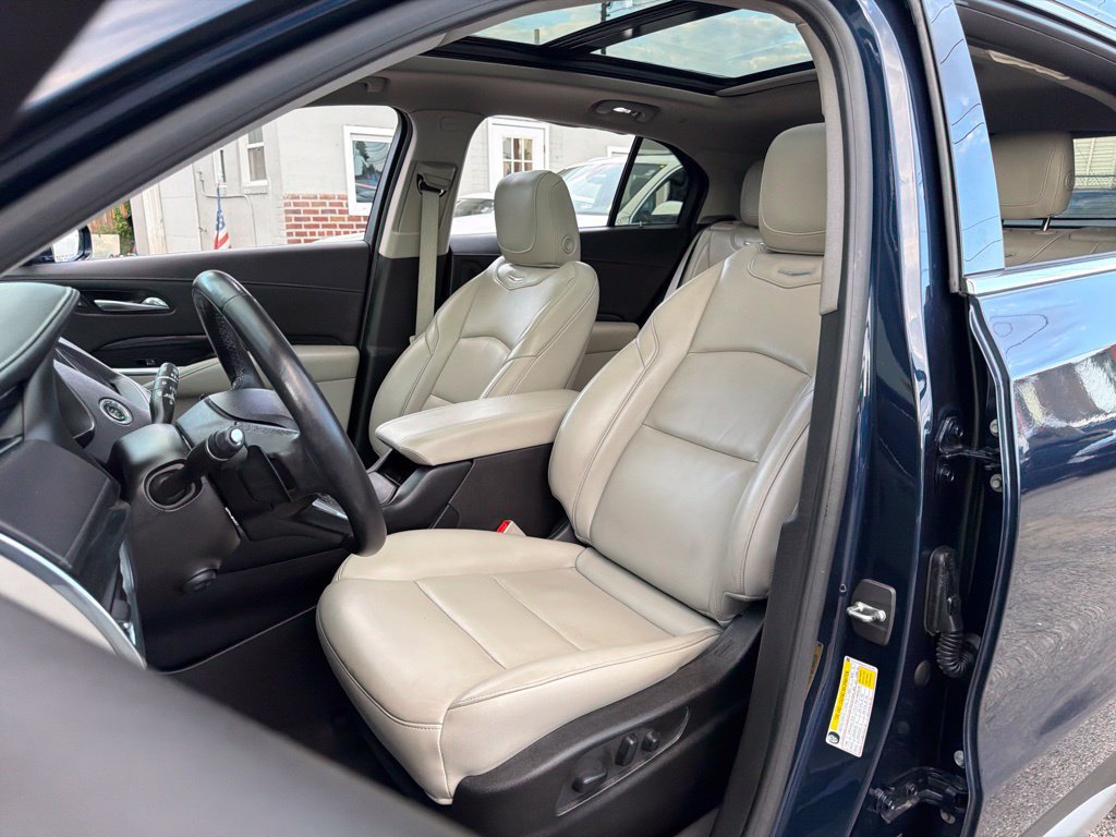 Used 2019 Cadillac XT4 Premium Luxury w/ Technology Package AWD/4WD image 16