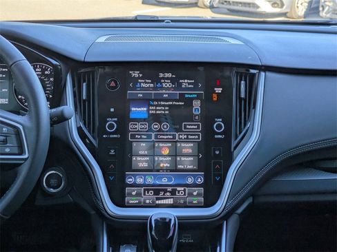 Certified 2025 Subaru Outback Premium w/ Popular Package #1A image 17