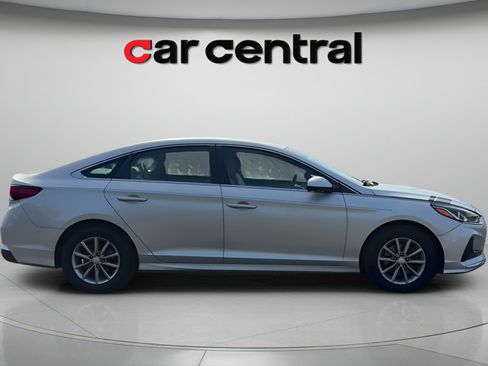 Used 2018 Hyundai Sonata SE w/ Cargo Package FWD image 6
