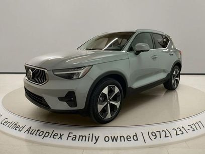 Used 2025 Volvo XC40 B5 Plus