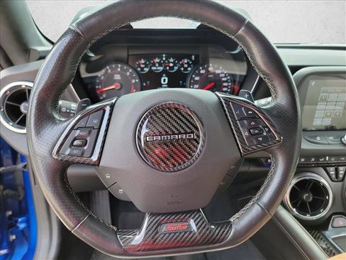 Used 2016 Chevrolet Camaro SS RWD image 13