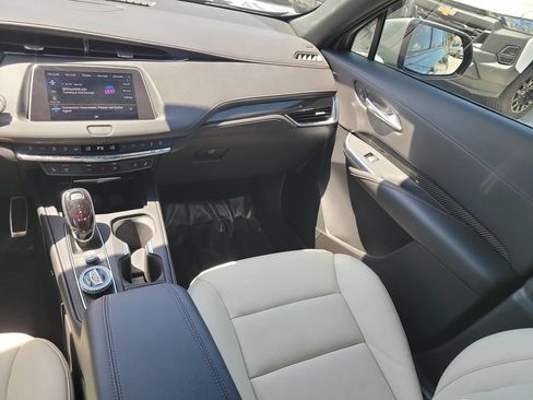 Used 2023 Cadillac XT4 Sport FWD image 28