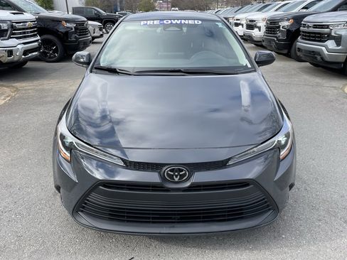 Used 2024 Toyota Corolla LE image 2