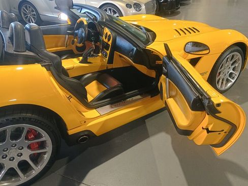 Used 2005 Dodge Viper SRT-10 image 39