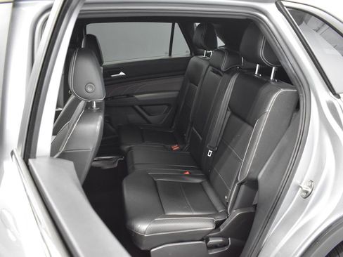 Used 2023 Volkswagen Atlas Cross Sport SE image 29