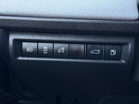 Used 2025 Toyota Camry SE w/ Convenience Package FWD image 24