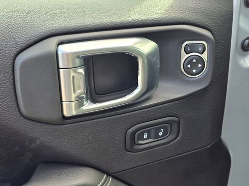 Used 2023 Jeep Wrangler Sahara w/ Cold Weather Group image 22