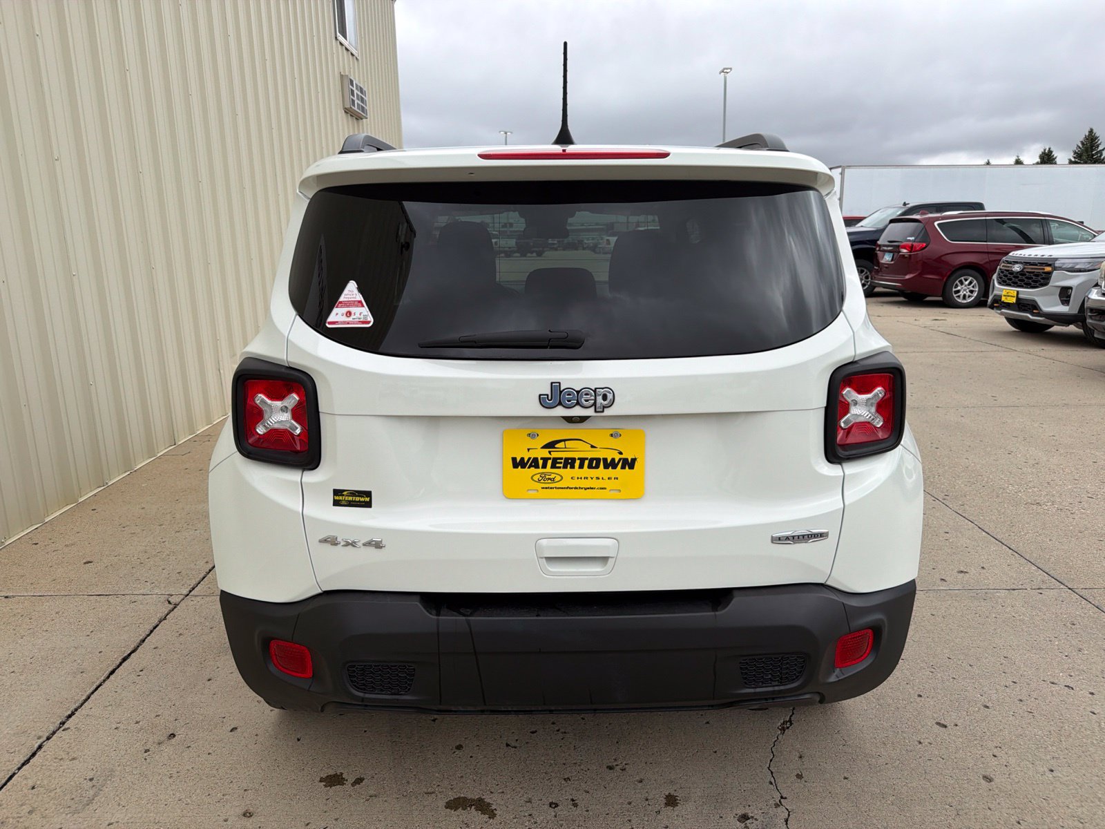 Used 2021 Jeep Renegade Latitude AWD/4WD image 6