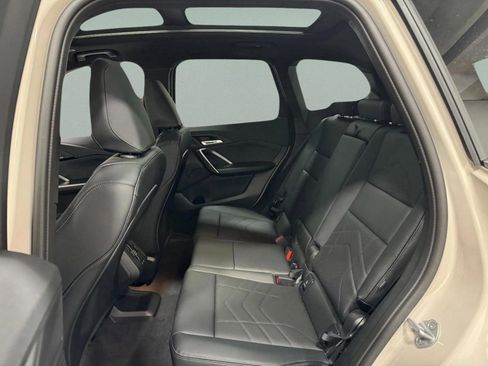 Used 2026 BMW X1 xDrive28i w/ Technology Package image 9