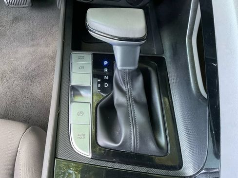 Used 2025 Hyundai Elantra SEL FWD image 37