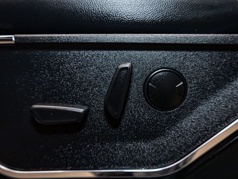 Used 2023 Ford F250 Lariat w/ Sport Appearance Package image 21