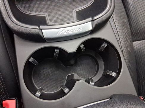 Used 2023 Porsche Macan image 30