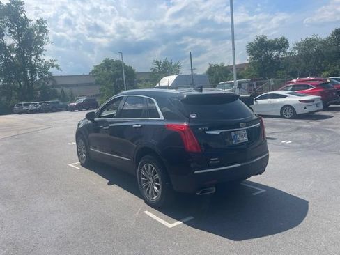 Used 2018 Cadillac XT5 Luxury w/ Driver Awareness Package AWD/4WD image 9