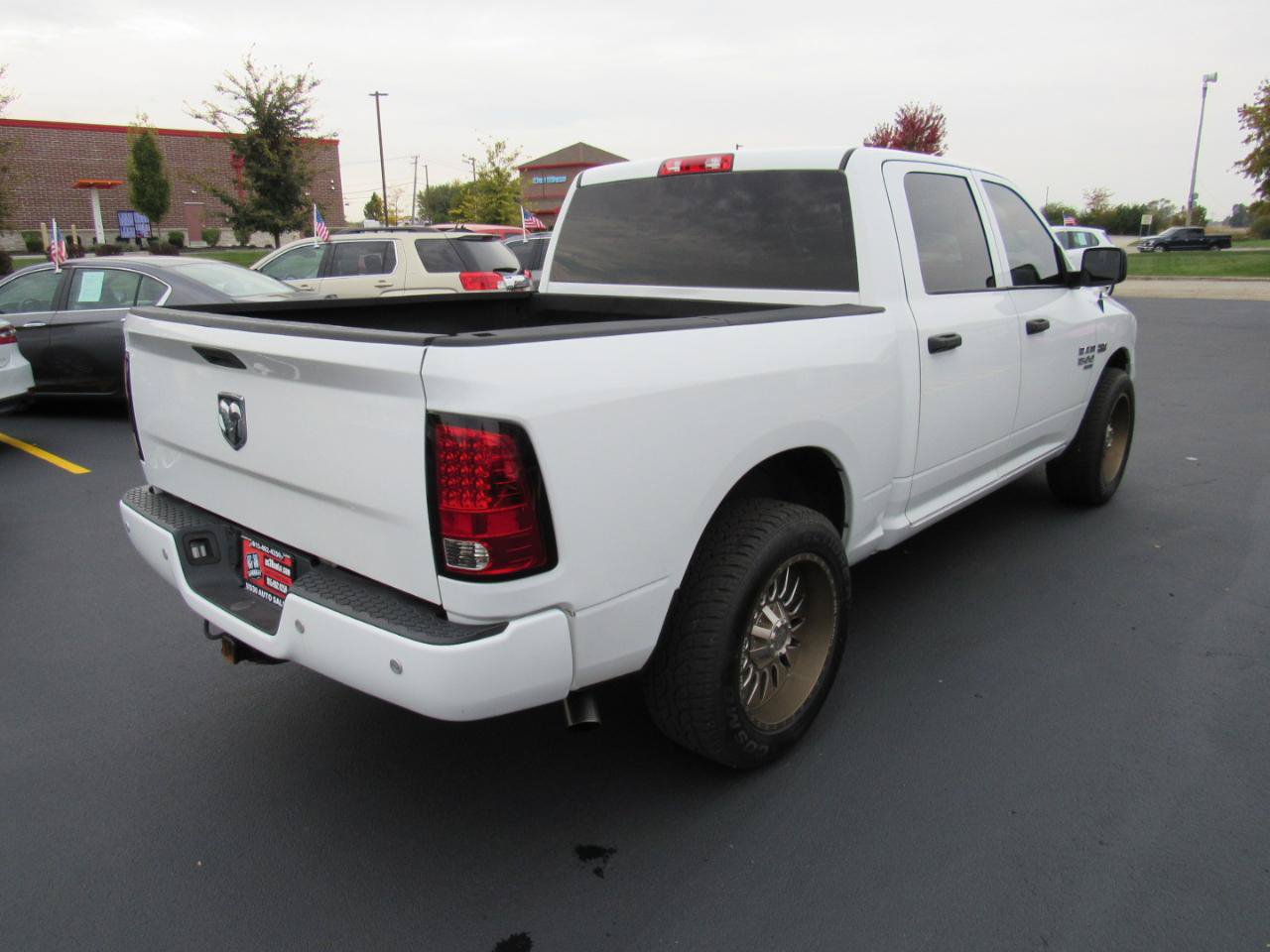 Used 2020 RAM 1500 Tradesman w/ Chrome Appearance Group RWD image 7
