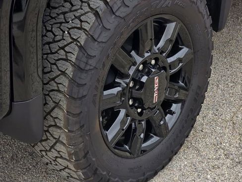 New 2026 GMC Sierra 2500 AT4 w/ AT4 Premium Plus Package AWD/4WD image 6