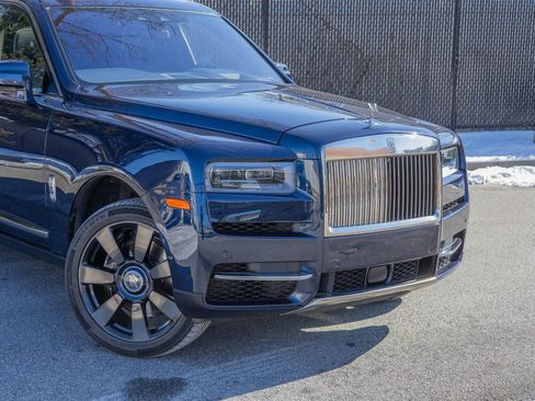 Used 2019 Rolls-Royce Cullinan Sport Utility 4D image 11