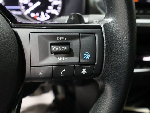 Used 2023 Nissan Rogue SV image 36