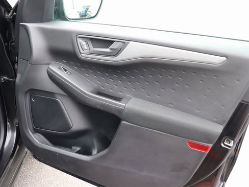 Used 2020 Ford Escape S image 22