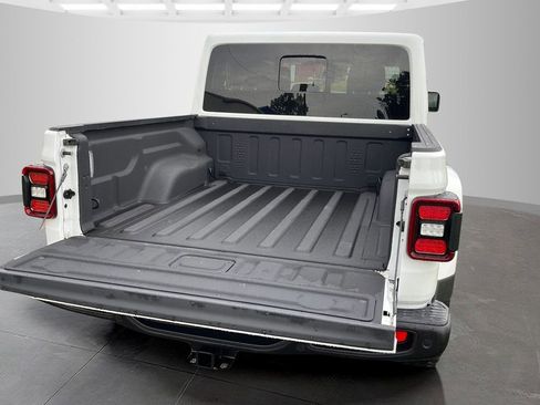 Used 2024 Jeep Gladiator Rubicon image 8
