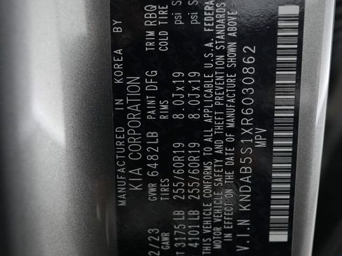 Used 2024 Kia EV9 Light Long Range RWD image 30