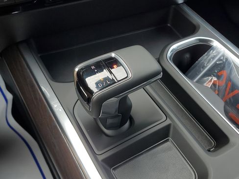 New 2026 GMC Sierra 1500 SLT w/ SLT Convenience Package image 33