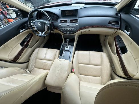 Used 2010 Honda Crosstour EX-L image 17