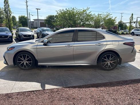 Used 2024 Toyota Camry SE AWD/4WD image 8