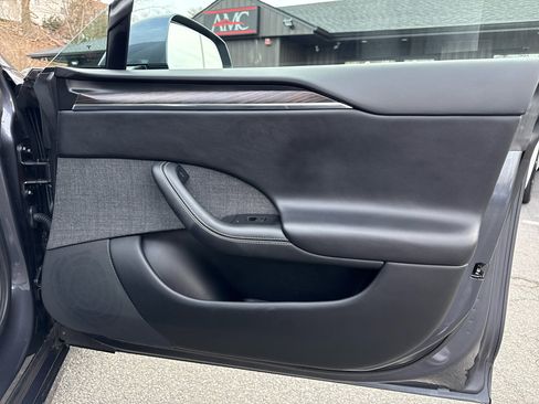 Used 2022 Tesla Model S Standard Range image 36