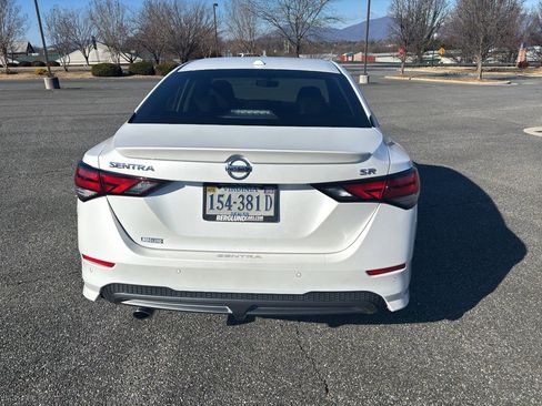 Used 2022 Nissan Sentra SR w/ Trunk Package image 6
