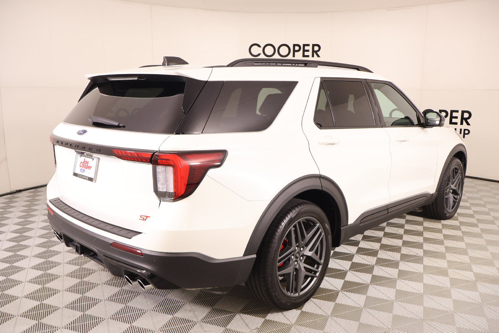 Used 2025 Ford Explorer ST AWD/4WD image 22