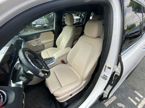 Certified 2025 Mercedes-Benz GLB 250 image 30