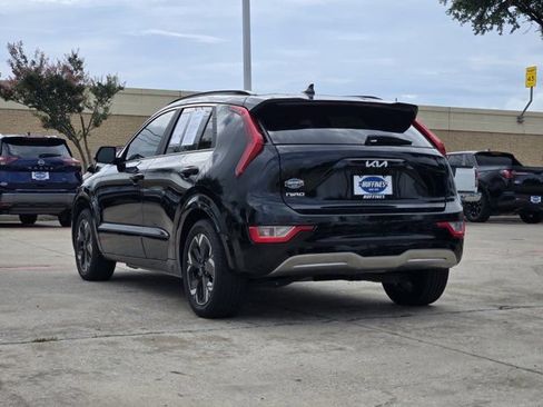 Certified 2023 Kia Niro Wind w/ Wind Preserve Package FWD image 6