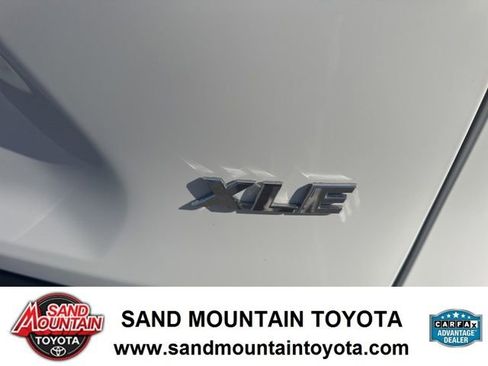 Used 2021 Toyota RAV4 XLE image 8