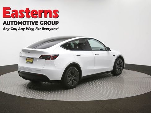 Used 2022 Tesla Model Y Long Range AWD/4WD image 35